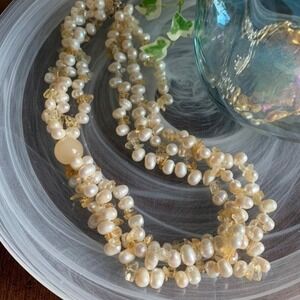 19" Freshwater layered pearl & yellow beaded necklace necklace